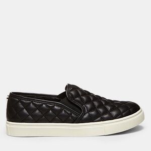 Steve Madden Ecentric-Q Black Quilted Faux Leather Upper Slip-On Sneaker